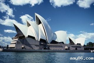 澳大利亚旅游业在疫情冲击下苦苦挣扎