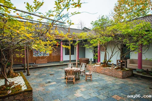 从艰难孕育到百舸争流的江山民宿